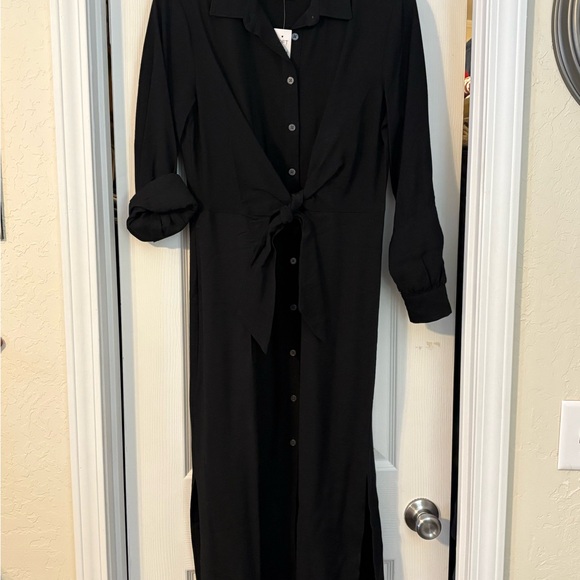 A women’s size 4 belted midi shirt dress. - Picture 6 of 7